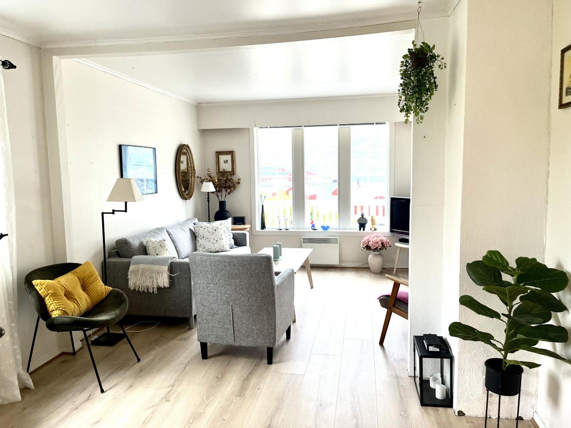 雷讷Koselig Nyrestaurert Hus Med Flott Utsikt!别墅 外观 照片